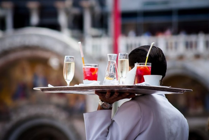 Obuke za kuhare, konobare i sobarice u turističko-ugostiteljskom sektoru u Hercegovini