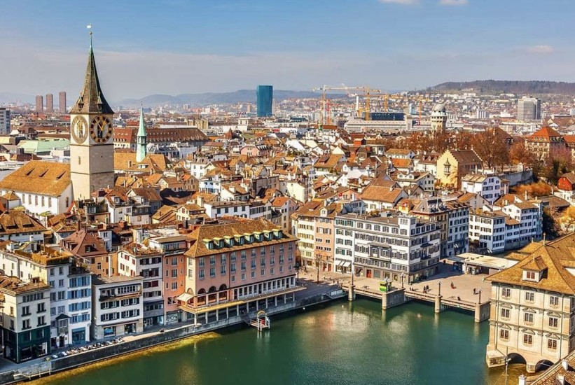 Građani Švicarske glasali o ukidanju gotovine i prelasku na kartično plaćanje