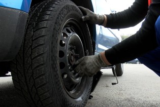 Kako zamijeniti točak na automobilu