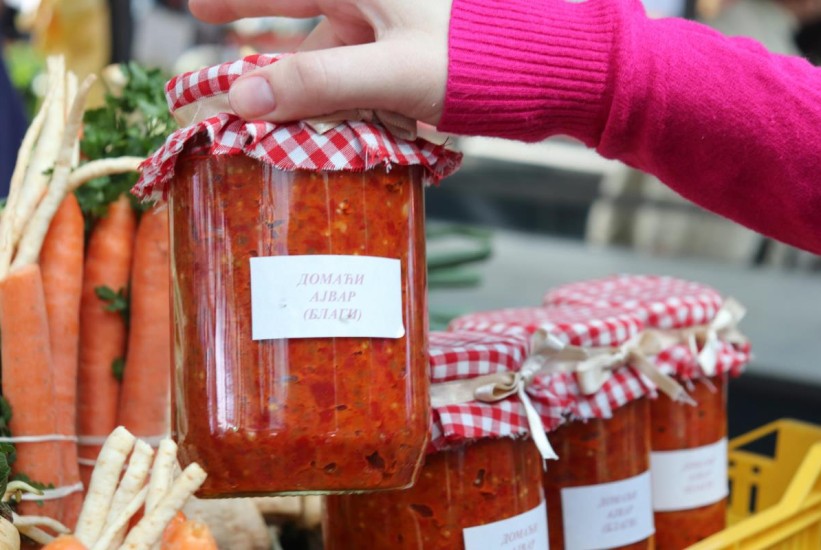 Banjalučka Tržnica: Tegla ajvara 15 KM, kilogram gljiva čak 28 KM