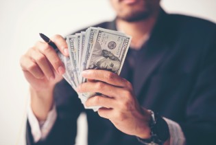 Bogati Amerikanci ulažu rekordne sume u privatne kreditne fondove