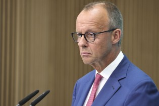 Njemačka autoindustrija u krizi: Merz okuplja proizvođače, sindikate i ministre