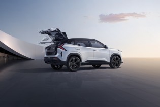 Kineski Geely postao ljubimac Rusa, uvoz automobila značajno porastao