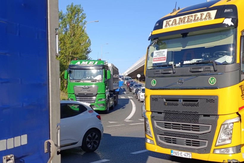 Bili smo na blokadi kod Sarajeva: Zabilježene velike gužve