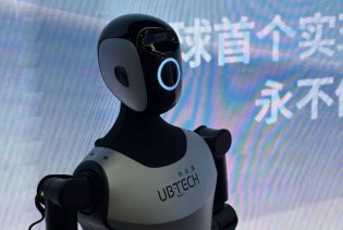 Posjetili smo najveću fabriku robota u Kini: Nestvarni prizori iz budućnosti!