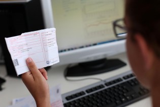 Od nedjelje nove tarife: Kada će biti jeftinija struja?