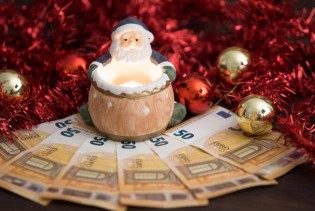 Obavezna božićnica u Sloveniji: Zaposleni u decembru dobijaju 639 eura