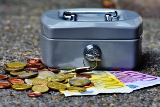 Banke u eurozoni postrožile standarde kreditiranja kompanija