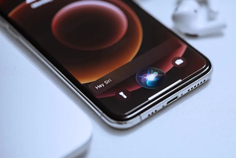 Nova Siri verzija će koristiti Google Gemini u pozadini
