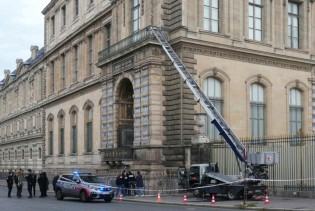 Marketinški potez godine: Merdevine iz pljačke Louvrea postale reklama