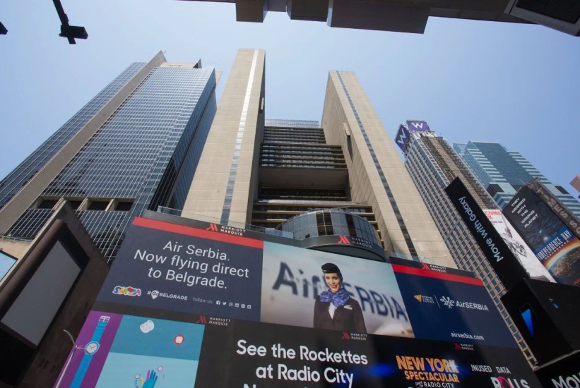 Air Serbia lansirala kampanju na Times Square ekranu