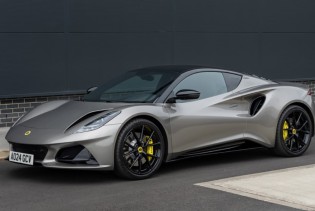 Lotus Emira dobija više snage i manju težinu