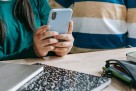 Francuska uvodi zabranu mobitela i u srednjim školama