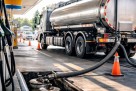Ako na benzinskoj pumpi vidite cisternu, dobro razmislite prije nego što natočite gorivo