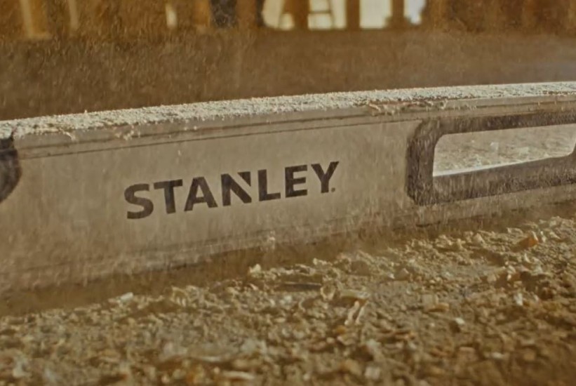 Stanley kroz humor odgovara na marketinška pretjerivanja