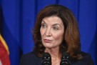 Guvernerka New Yorka potpisala zakon o zaštiti djece od AI chatbotova